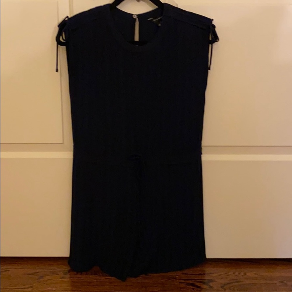 Club Monaco Navy Romper! ✨